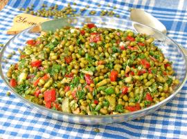 Bu Fasulyeleri Gördüğünüz Yerde Alın, Bu Lezzeti Kaçırmayın : Maş Fasulyesi Salatası