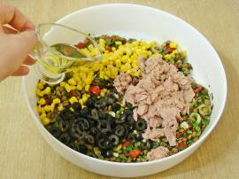 Mercimekli Ton Balığı Salatası