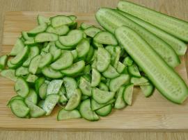 Yoğurtlu Salatalık Mezesi