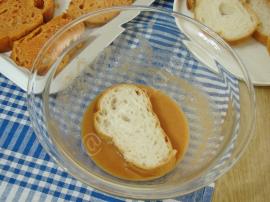 Salçalı Yumurtalı Ekmek