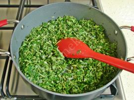 Yoğurtlu Madımak Salatası