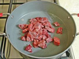 Etli Sultani Bezelye Yemeği