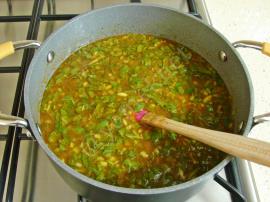 Salçalı Semizotu Çorbası