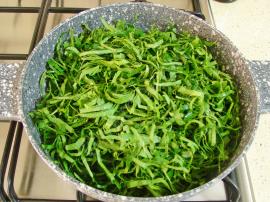 Yoğurtlu Asma Yaprağı Salatası