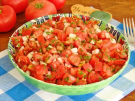 Domates Salatası