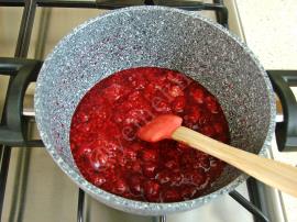 Frambuazlı İrmik Tatlısı