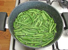 Yoğurtlu Taze Börülce Salatası