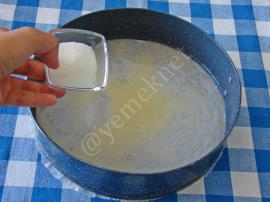 Erikli Ters Yüz Kek