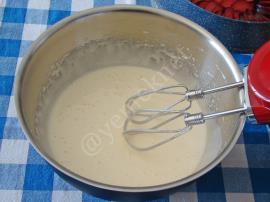 Erikli Ters Yüz Kek