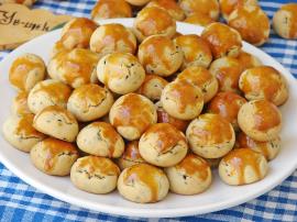 Ağızda Dağılan, Tek Lokmalık, Yedikçe Yediren Ve Asla Bayatlamayan  Bir Kurabiye Tarifi : Çörek Otlu Mini Kurabiye