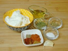 Kahvaltılık Yoğurt Çemeni