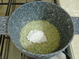 Salçalı Erişte Çorbası