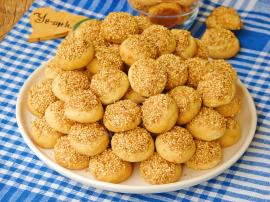 Susamlı Pastane Tuzlusu