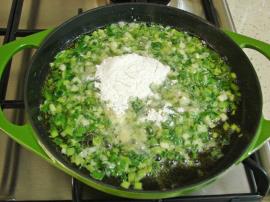 Sütlü Yeşil Soğan Kavurması