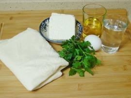 Peynirli Kol Böreği