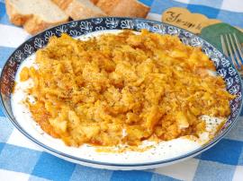 Yoğurtlu Yumurta Kavurması