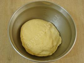 Ceviz Dolgulu İrmik Tatlısı