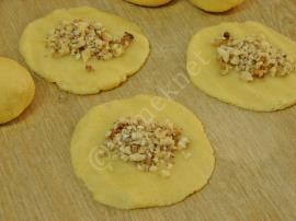 Ceviz Dolgulu İrmik Tatlısı