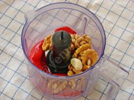 Cevizli Köz Biber Mezesi