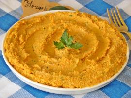 Bu Nefis Meze, Sofralarınıza Hem Renk Hem Lezzet Katacak : Peynirli Havuç Mezesi