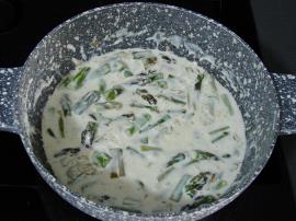 Kuşkonmazlı Makarna