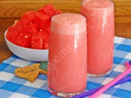 Sıcaklarda Serinlemek İçin Yapabileceğiniz En Kolay İçecek Budur : Karpuzlu Milkshake