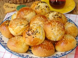 Yiyen Herkesin Mayalı Zannedeceği Nefis Bir Poğaça Tarifi : Mayasız Bayatlamayan Poğaça