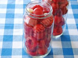 Peynir Dolgulu Kiraz Biberi Turşusu