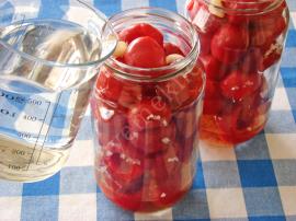 Peynir Dolgulu Kiraz Biberi Turşusu