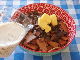 Bisküvili Sürülebilir Çikolata