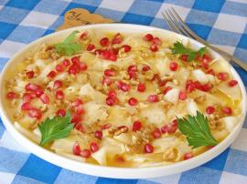 Soslu Çiğ Kereviz Salatası