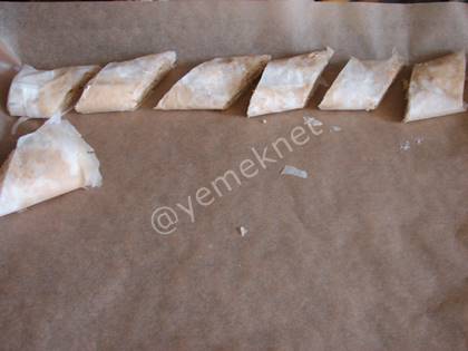 Tahinli Cevizli Tatlı (Baklavalık Yufka İle)