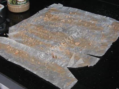 Tahinli Cevizli Tatlı (Baklavalık Yufka İle)