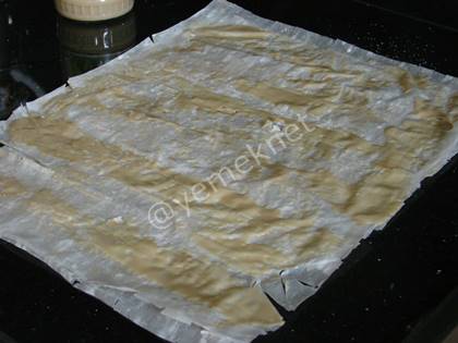 Tahinli Cevizli Tatlı (Baklavalık Yufka İle)