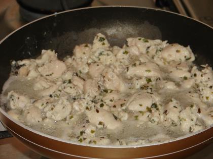 Çörek Otlu, Susamlı Tavuk Sote (Yağsız, Sütle Marine Edilmiş)