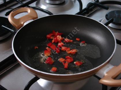 Ekmek İçi Yağda Yumurta