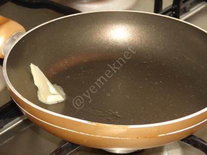 Güveçte Kremalı Tavuk Dolması (Ceviz, Badem ve Çam Fıstıklı)