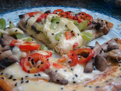 İtalyan Omlet (Dolmalık Biberli, Mantarlı ve Çörek Otlu)