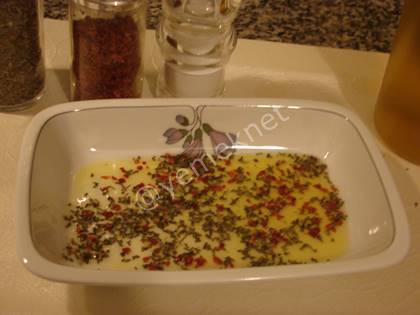 Kahvaltılık Baharatlı Zeytinyağı (Edincik Usulü)