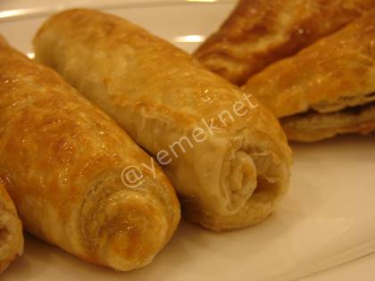 Çikolatalı Kruvasan (Milföy Hamuru İle)