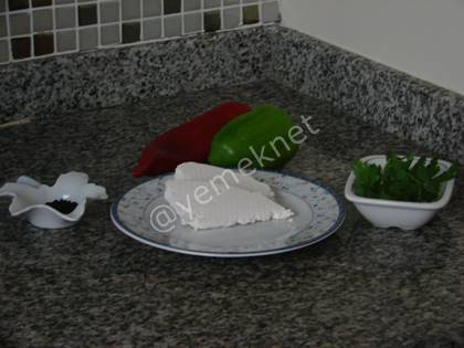 Peynirli Biber Dilimleri