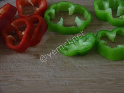 Peynirli Biber Dilimleri