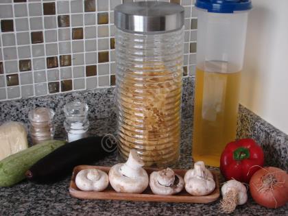 Fırında Sebzeli Fiyonk Makarna