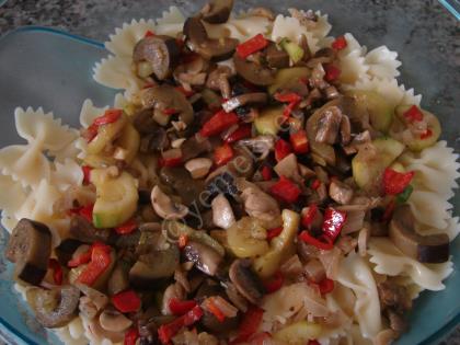 Fırında Sebzeli Fiyonk Makarna