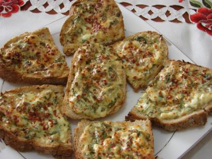 Maydanozlu Ekmek Dilimleri