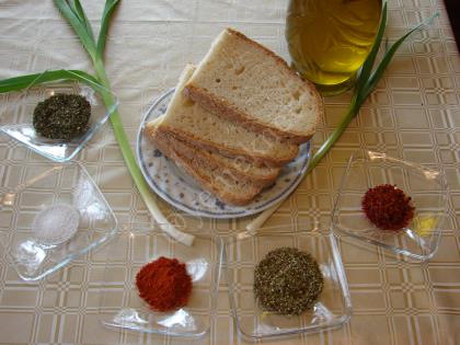 Zeytinyağlı Çeşnili Fırında Ekmek Dilimleri