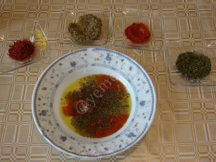 Zeytinyağlı Çeşnili Fırında Ekmek Dilimleri