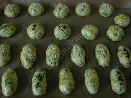 Dereotlu Poğaça (Tuzlu, Mayasız)