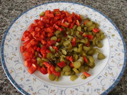 Dereotlu Cevizli Salata