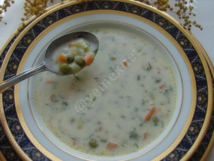 Kremalı Taneli Sebze Çorbası